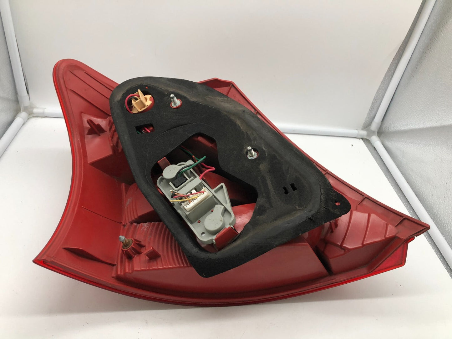 2006-2008 Toyota Yaris Passenger Side Tail Light Taillight OEM A01B37030