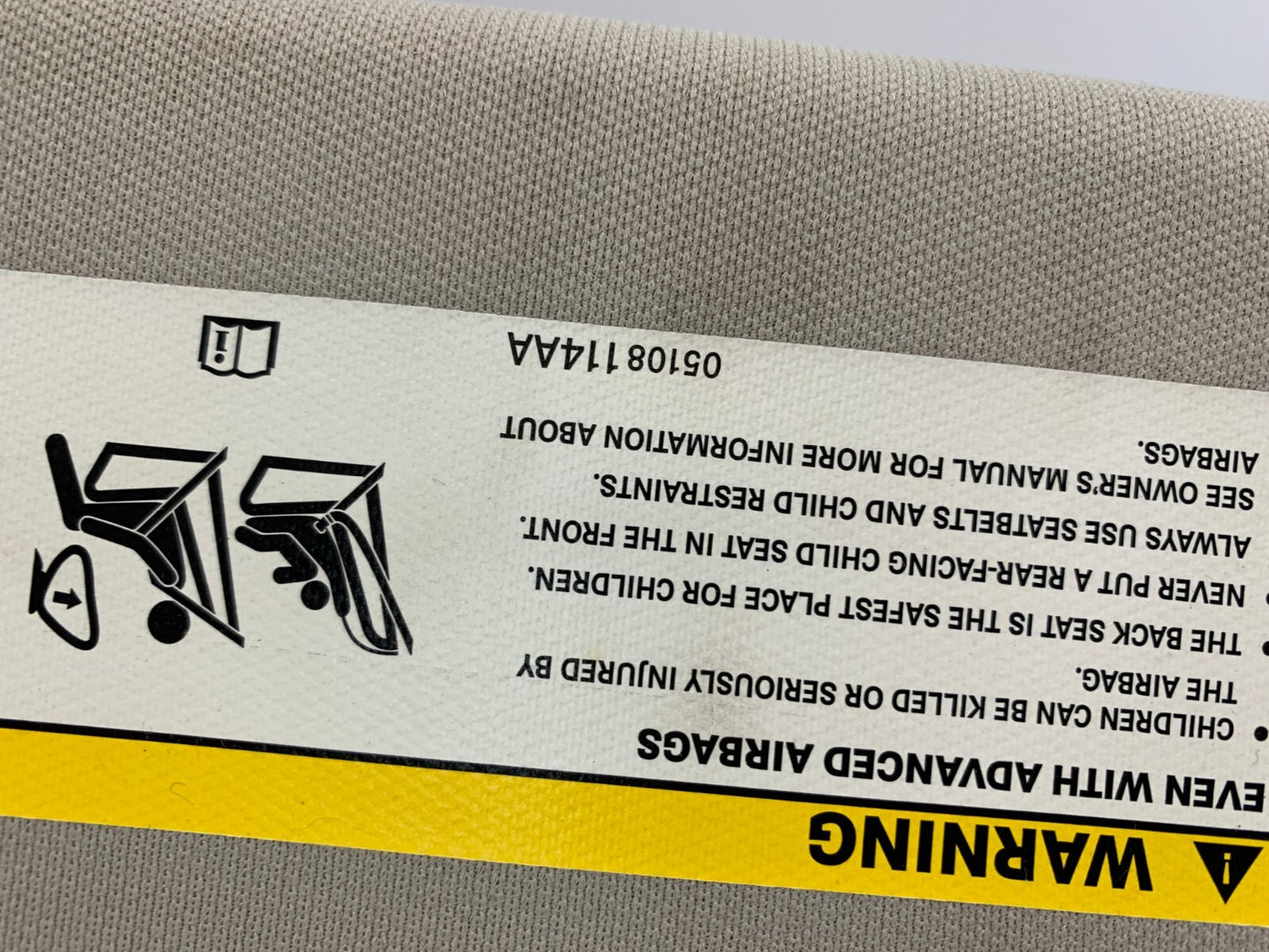 2014-2018 Jeep Grand Cherokee Passenger Sun Visor Gray Illuminated OEM E01B27026