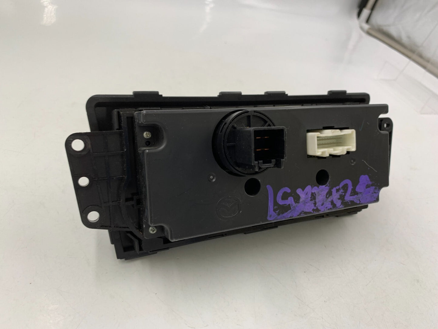 2009-2013 Mazda 6 AC Heater Climate Control Unit OEM C02B03044