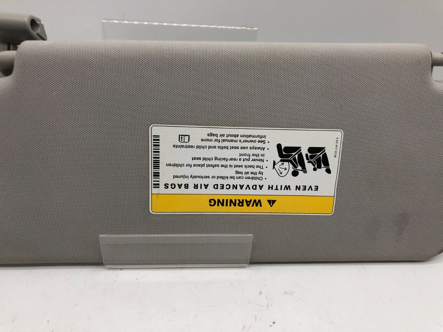 2014-2016 Mercedes-Benz E350 Passenger Sun Visor Gray Illuminated OEM A01B09002