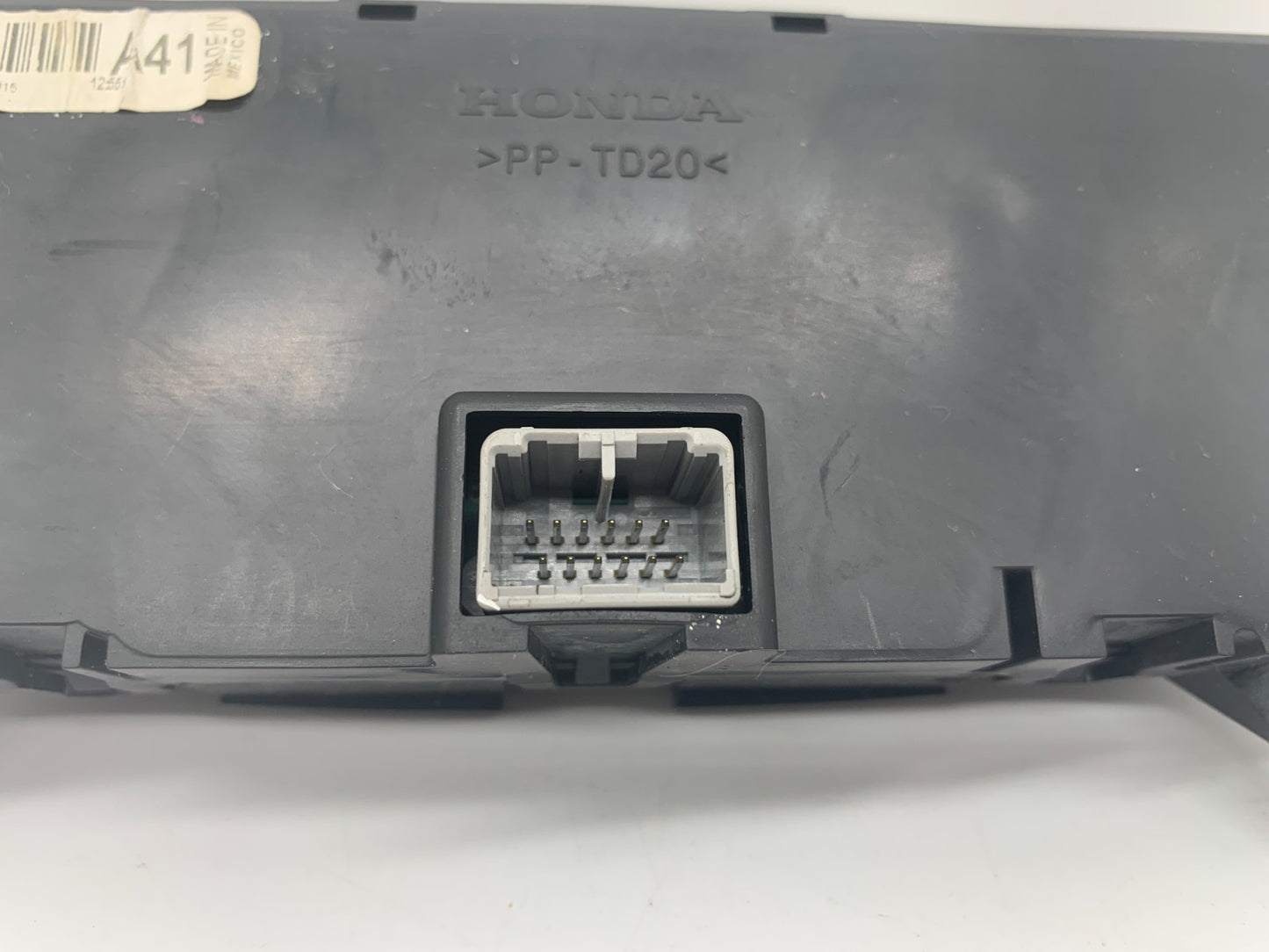 2016-2018 Honda Pilot Rear Climate Control AC Heater Unit OEM