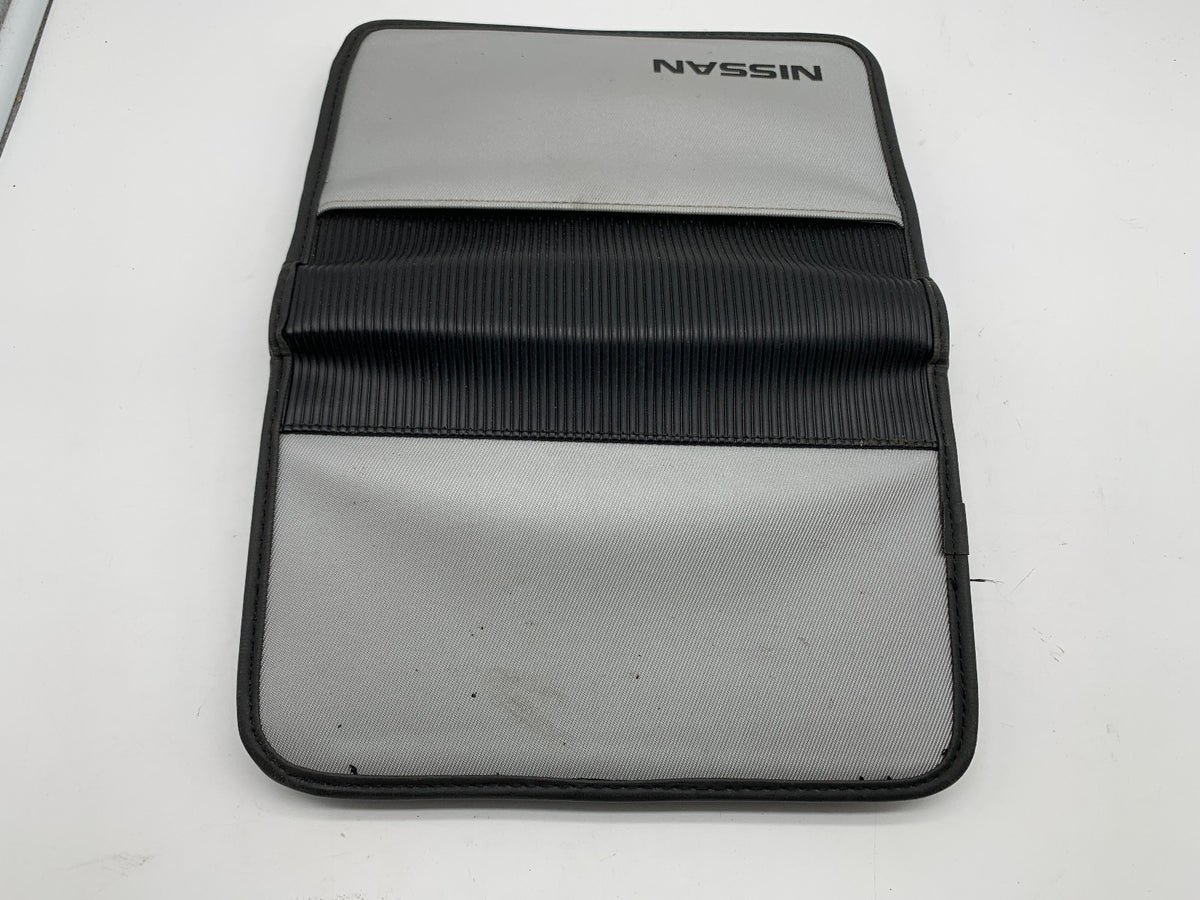 2005 Nissan Altima Owners Manual Set with Case OEM R01B29035