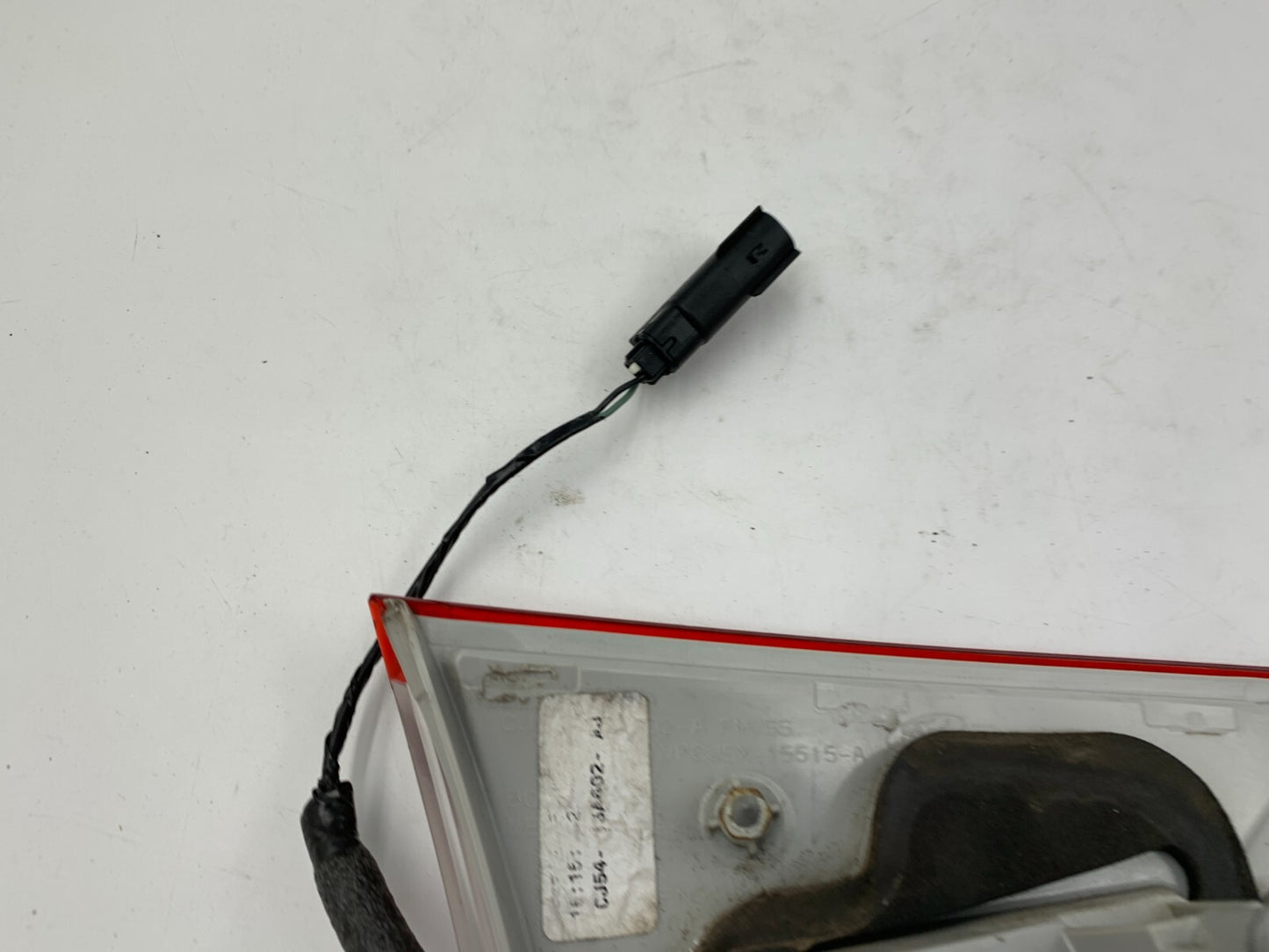 2013-2016 Ford Escape Passenger Side Trunk Lid Mounted Tail Light OEM B01B45059