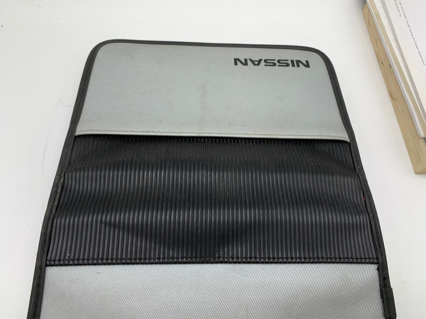 2007 Nissan Titan Owners Manual Set with Case OEM D03B14017