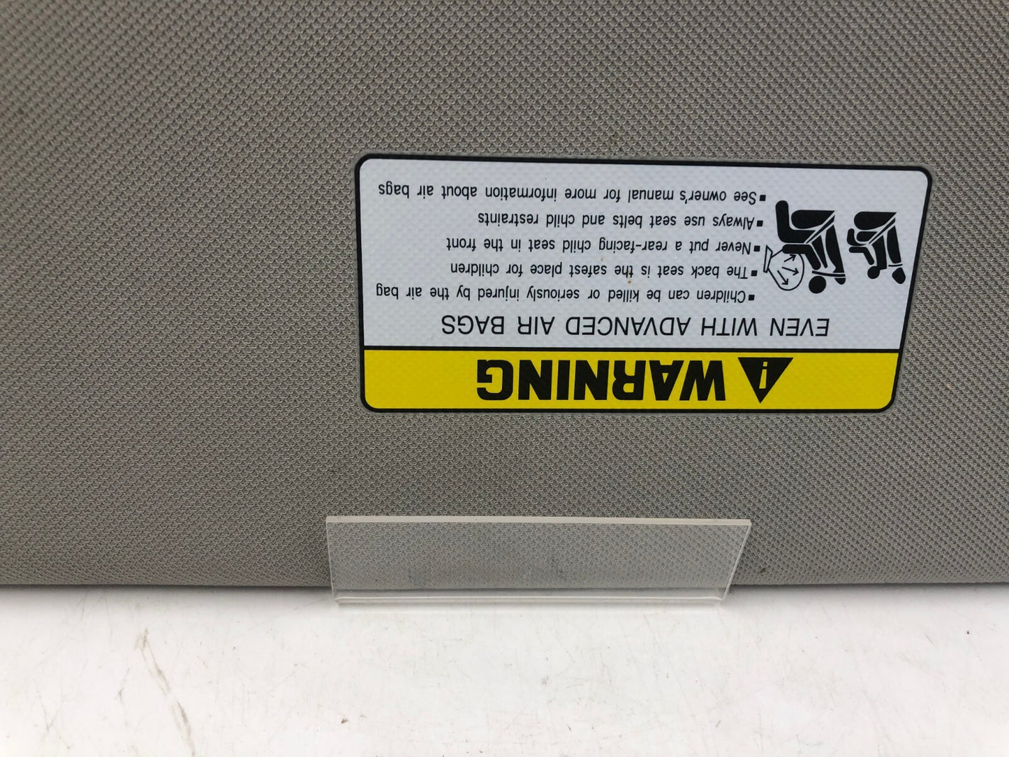 2019-2021 Hyundai Santa Fe Passenger Sun Visor Illuminated Gray OEM A02B06039