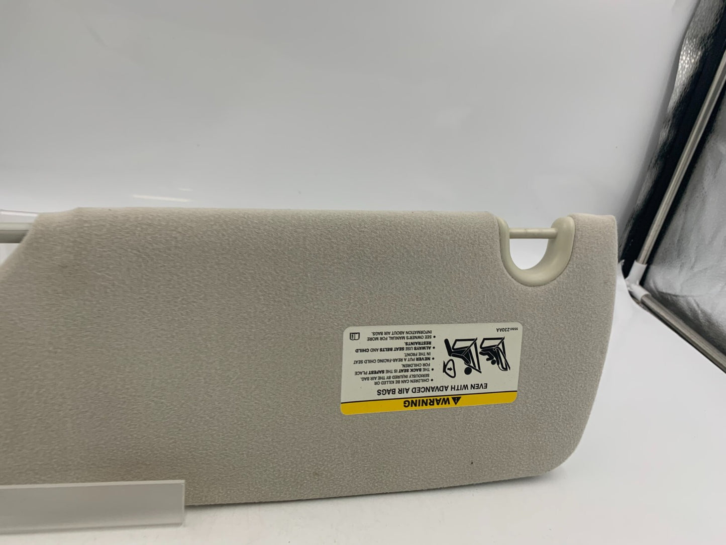 2007-2008 Chrysler Pacifica Passenger Sun Visor Cream OEM A03B19061