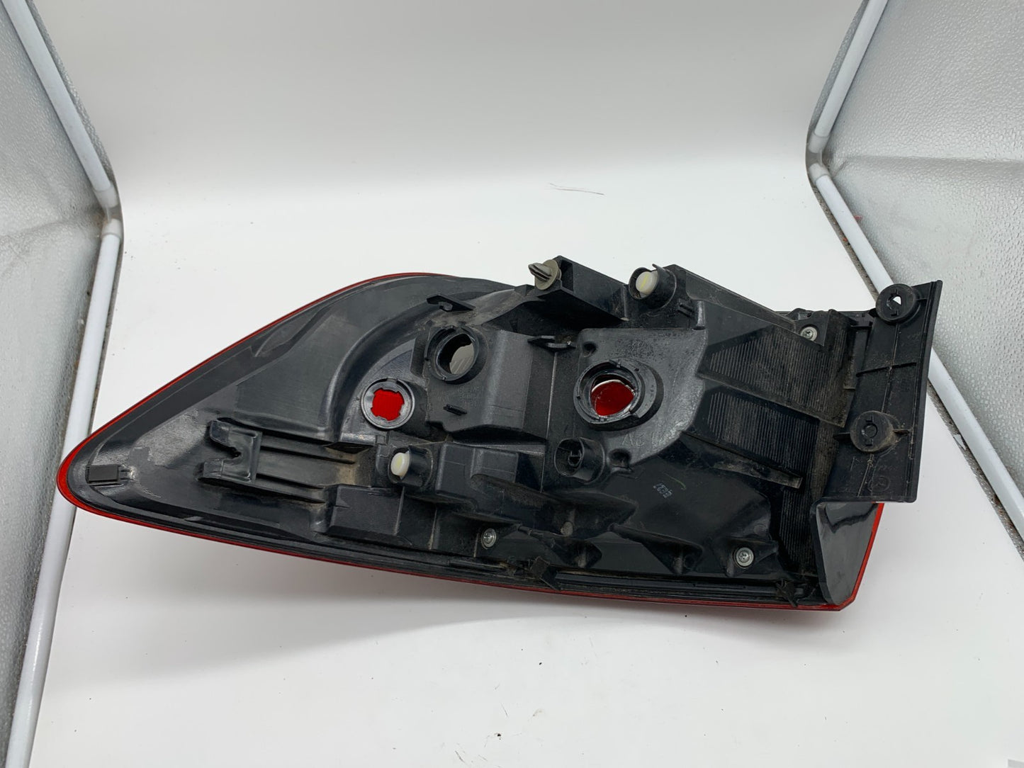 2013-2015 Mazda CX9 CX-9 Driver Tail Light Taillight Lamp OEM D03B66004