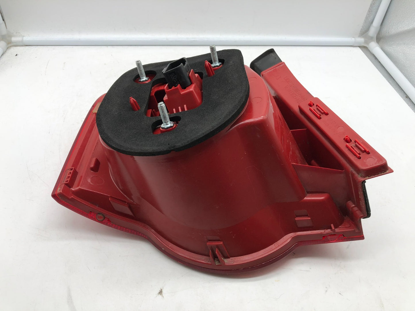 2008-2012 Volkswagen Passat Passenger Side Tail Light OEM A04B45037