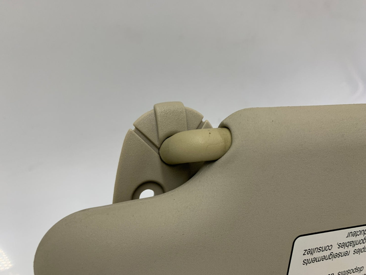 2008-2010 Nissan Rogue Passenger Sun Visor Sunvisor Gray OEM A02B46044