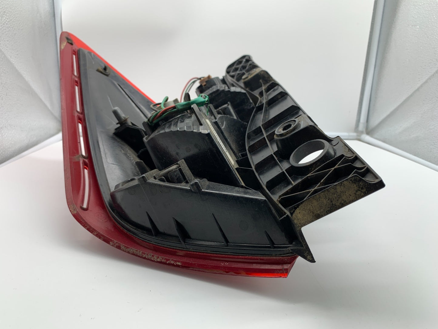 2014-2019 Nissan Versa Passenger Side Tail Light Taillight OEM B01B33025