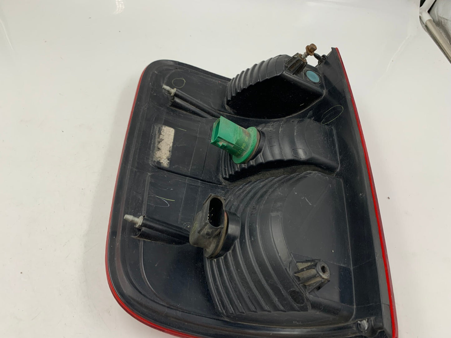 2005-2008 Ford F-150 Driver Tail Light Taillight Lamp OEM D02B57007