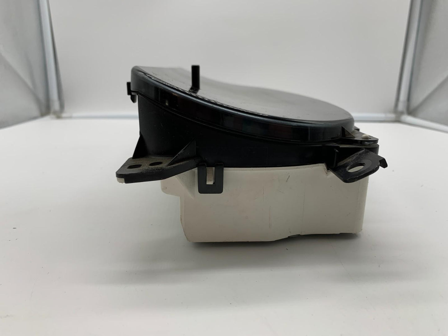 2001-2002 Mazda Millenia Speedometer Instrument Cluster 83123 Miles C04B63007