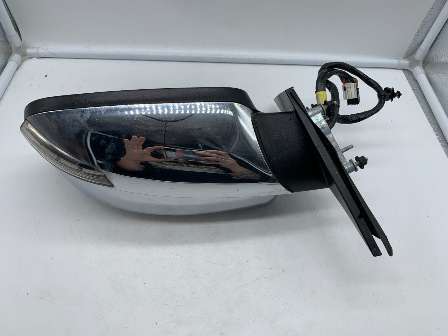 2005-2010 Chrysler 300 Driver Side View Power Door Mirror BSA OEM A02B47053