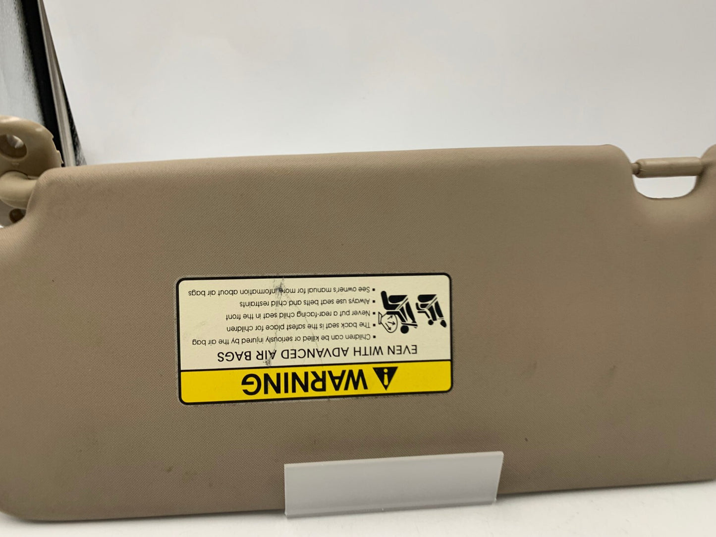 2011-2015 Kia Sorento Passenger Sun Visor Gray OEM D04B03080