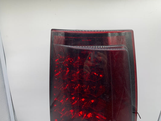 2007-2014 Chevrolet Suburban 1500 Passenger Side Tail Light Taillight A01B43095
