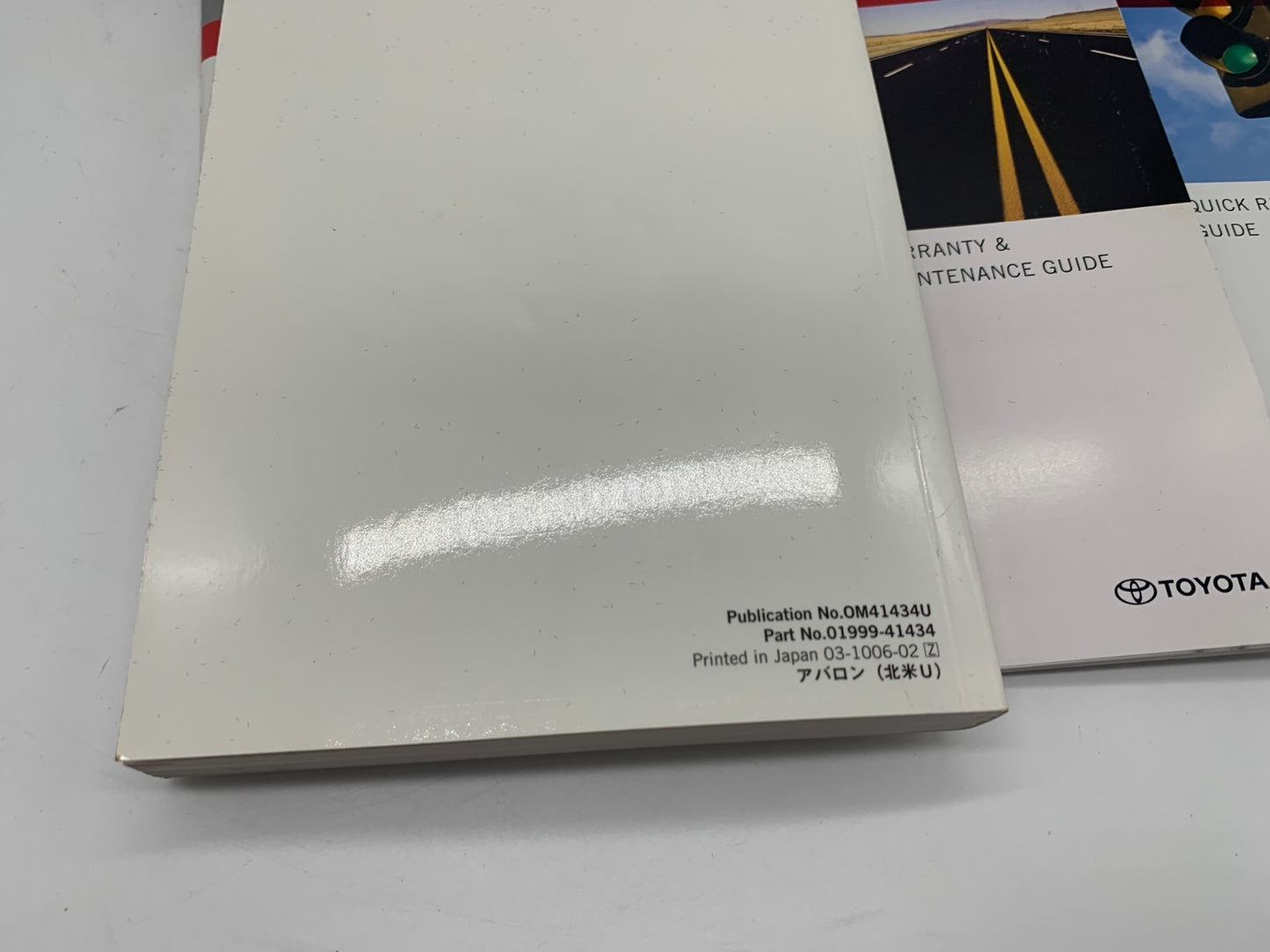 2011 Toyota Avalon Owners Manual Set with Case OEM C01B27009