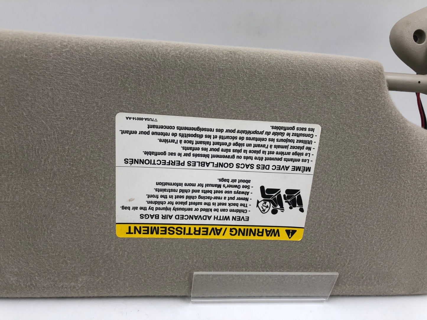 2008-2009 Ford Taurus Driver Sun Visor Beige Illuminated OEM C04B45060