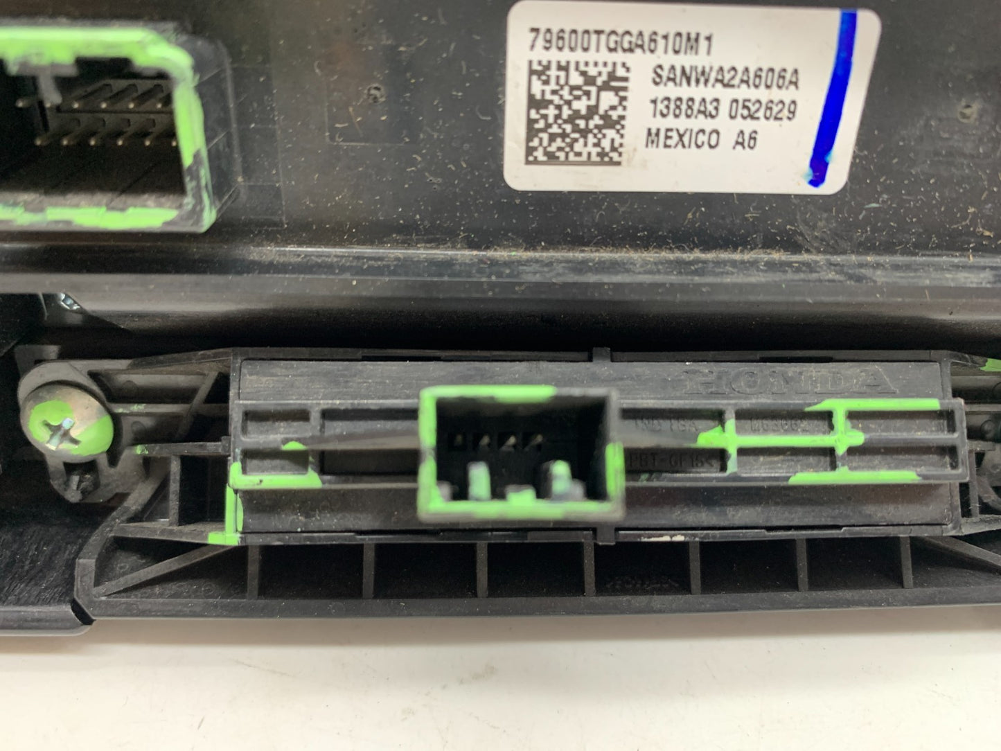 2016-2018 Honda Civic Climate Control AC Heater Unit OEM E01B03063