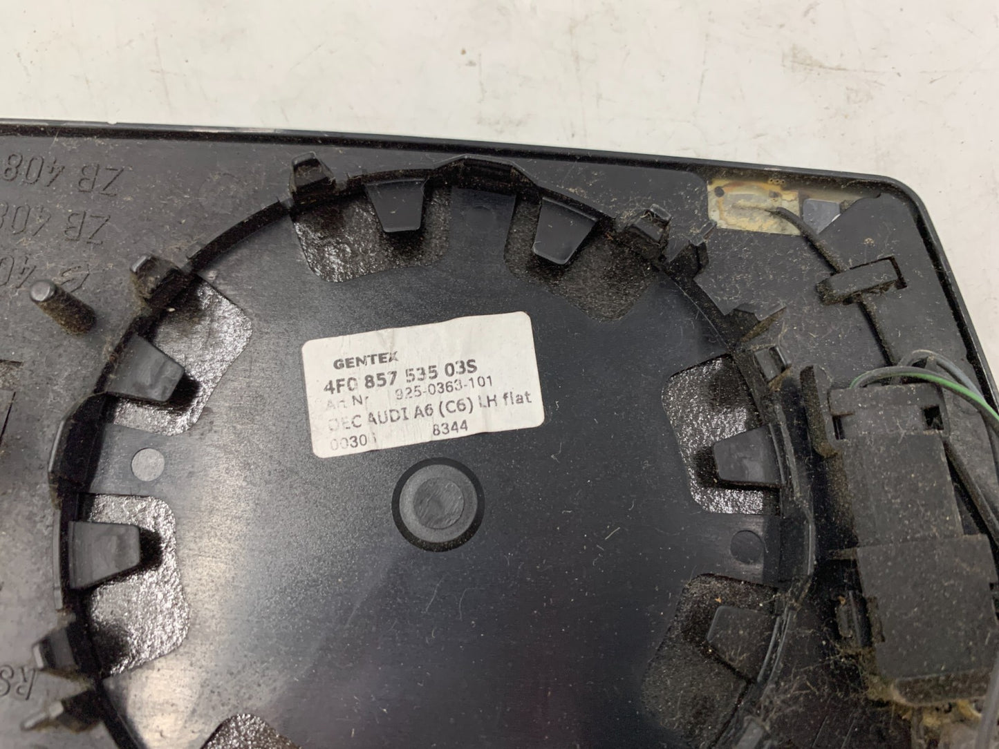 2002-2008 Audi A4 Passenger Side Power Door Mirror Glass Only OEM E01B14024