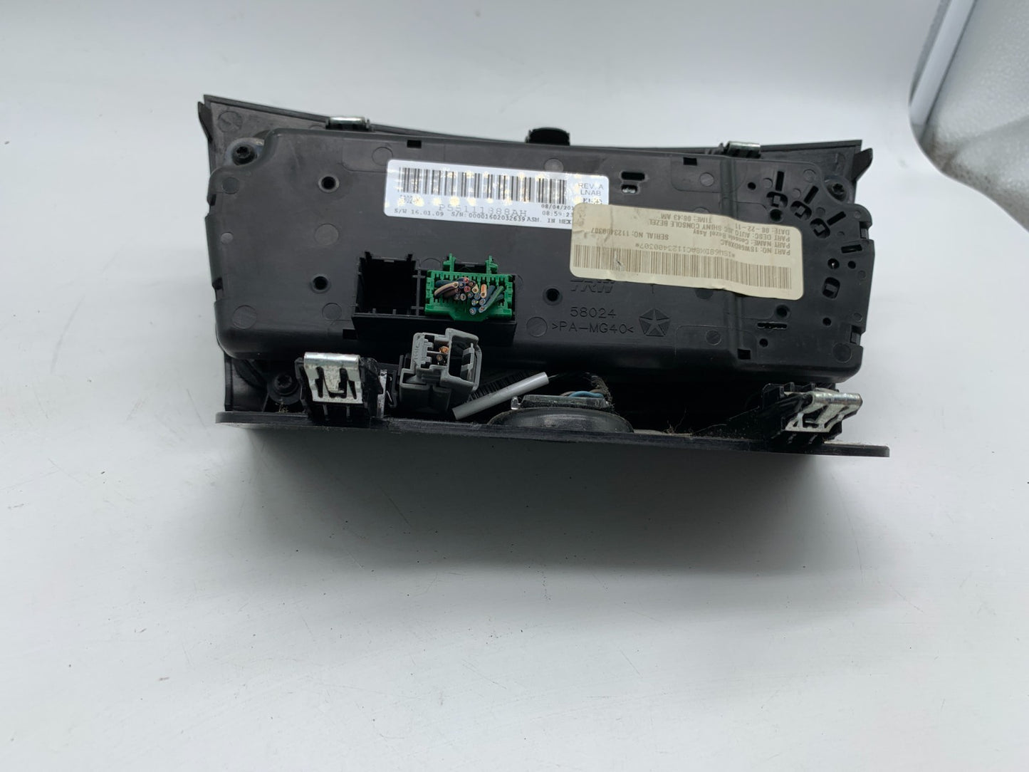 2011-2014 Chrysler 200 AC Heater Climate Control Unit OEM B02B24007