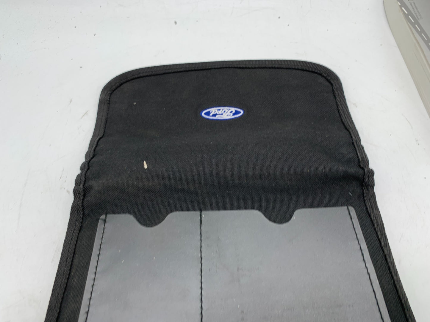 2019 Chevrolet Colorado Owners Manual Set with Case OEM B01B16004