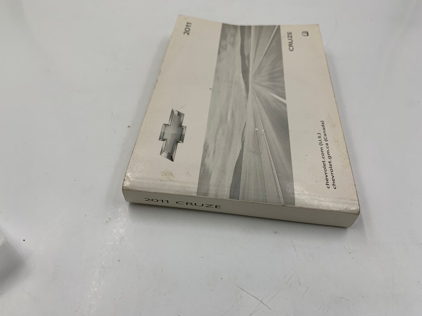 2011 Chevrolet Cruze Owners Manual OEM B03B47054