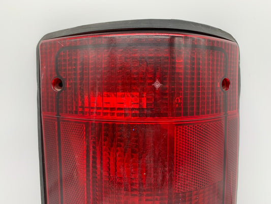 1995-2002 Ford E150 Passenger Tail Light Taillight Lamp OEM