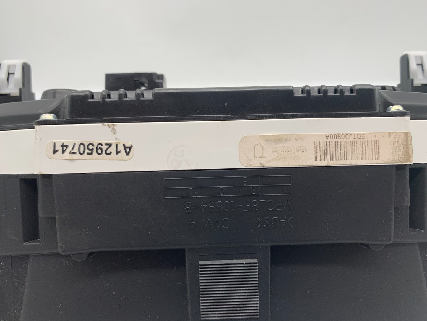 2014-2015 Ford Edge Speedometer Instrument Cluster 23,631 Miles OEM A04B36001