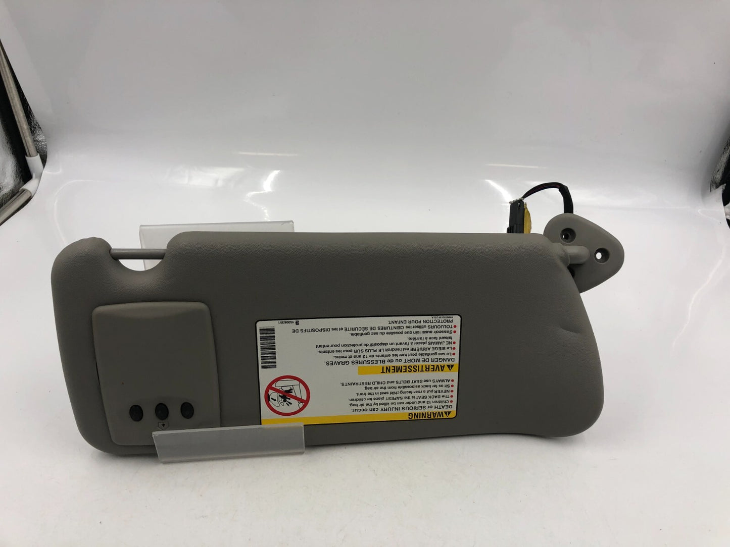 2003-2007 Cadillac CTS Driver Sun Visor Gray Illuminated OEM D02B61003