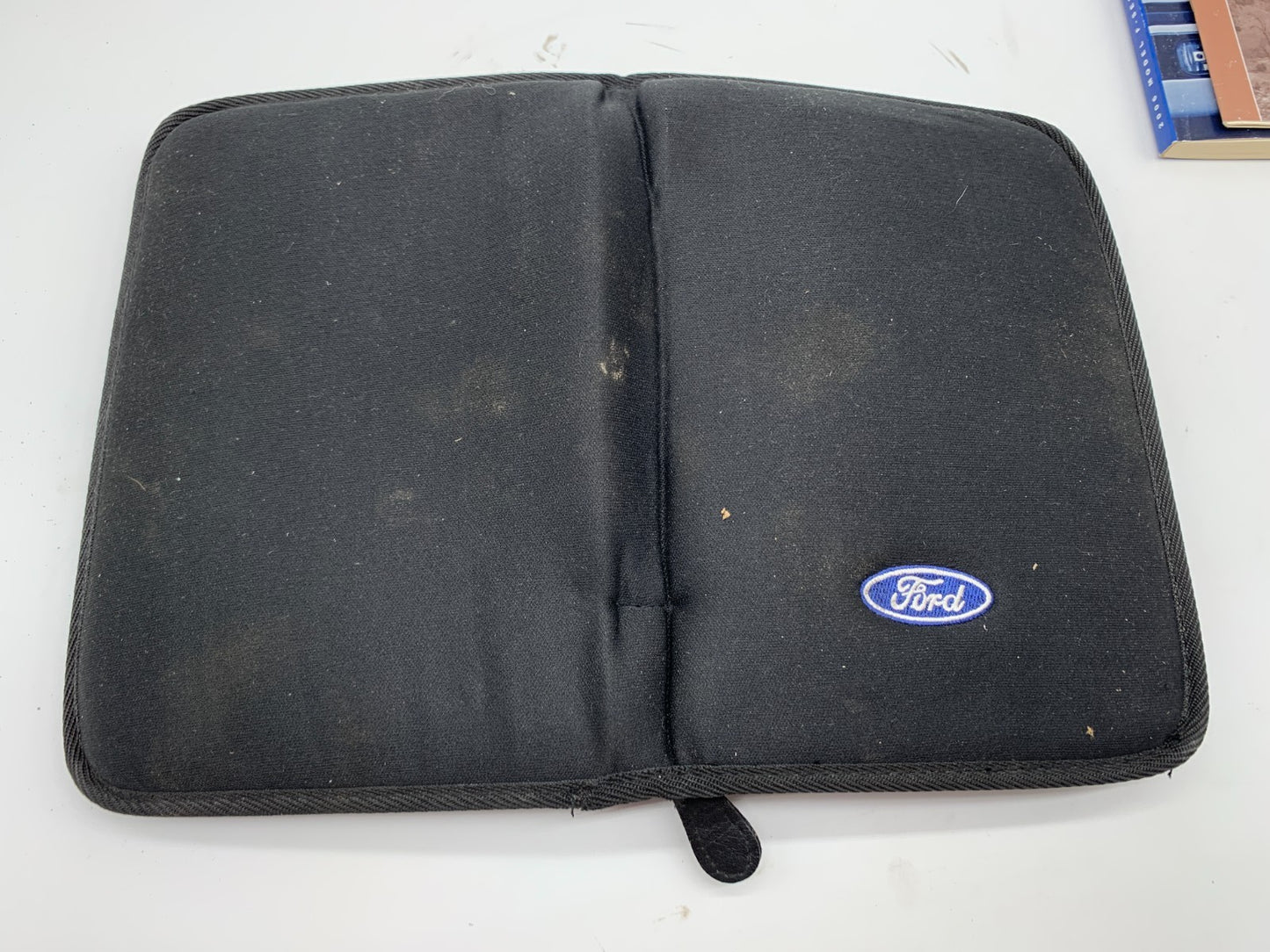 2006 Ford F Series Owners Manual Set with Case OEM D03B28001
