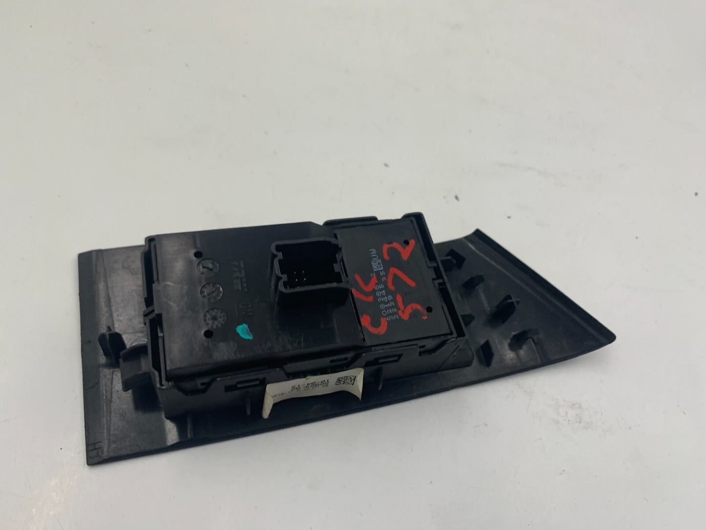 2012-2014 Buick Verano Master Power Window Switch OEM C01B37060