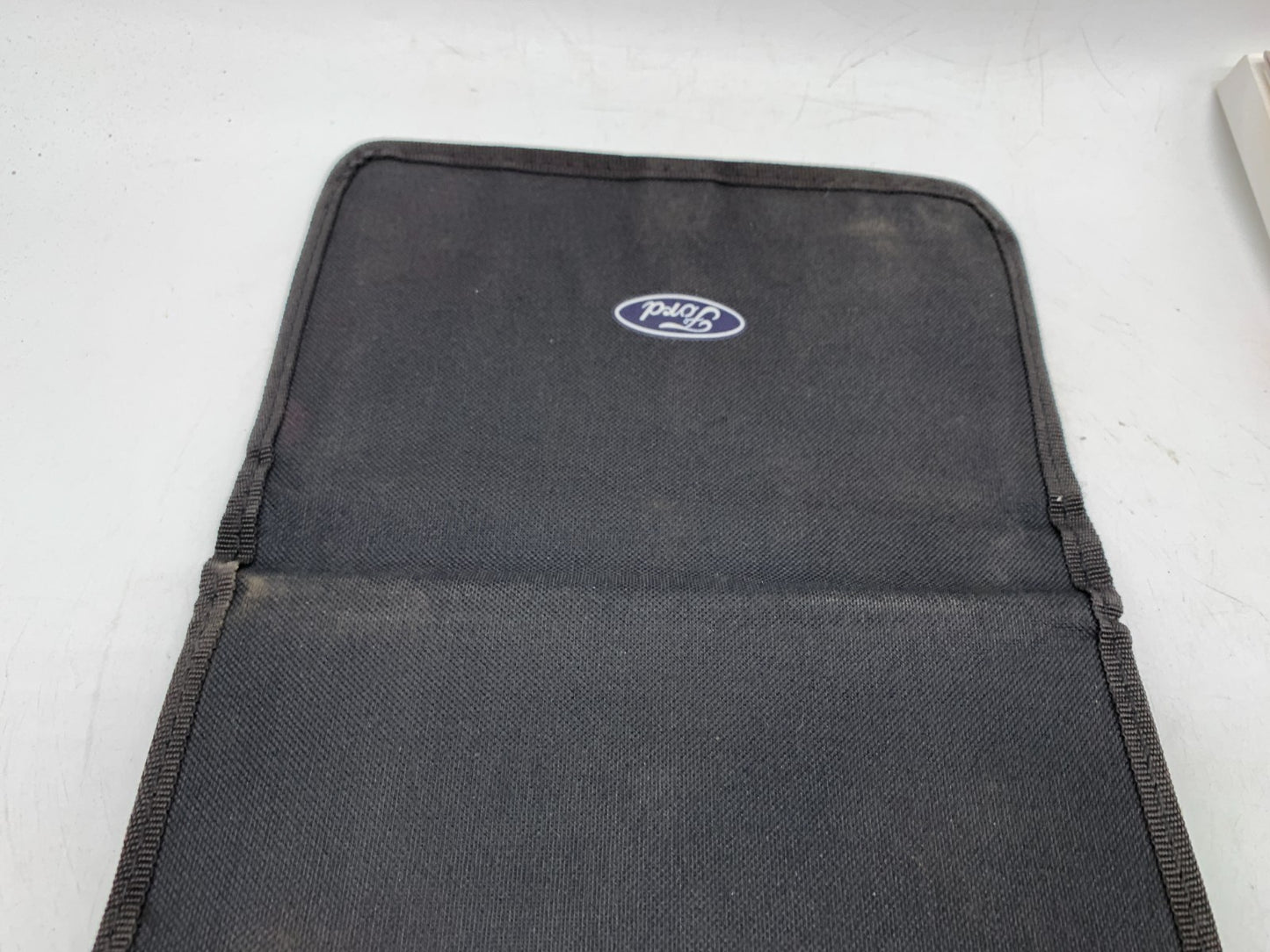 2018 Ford Fusion Owners Manual Set with Case OEM B03B35006
