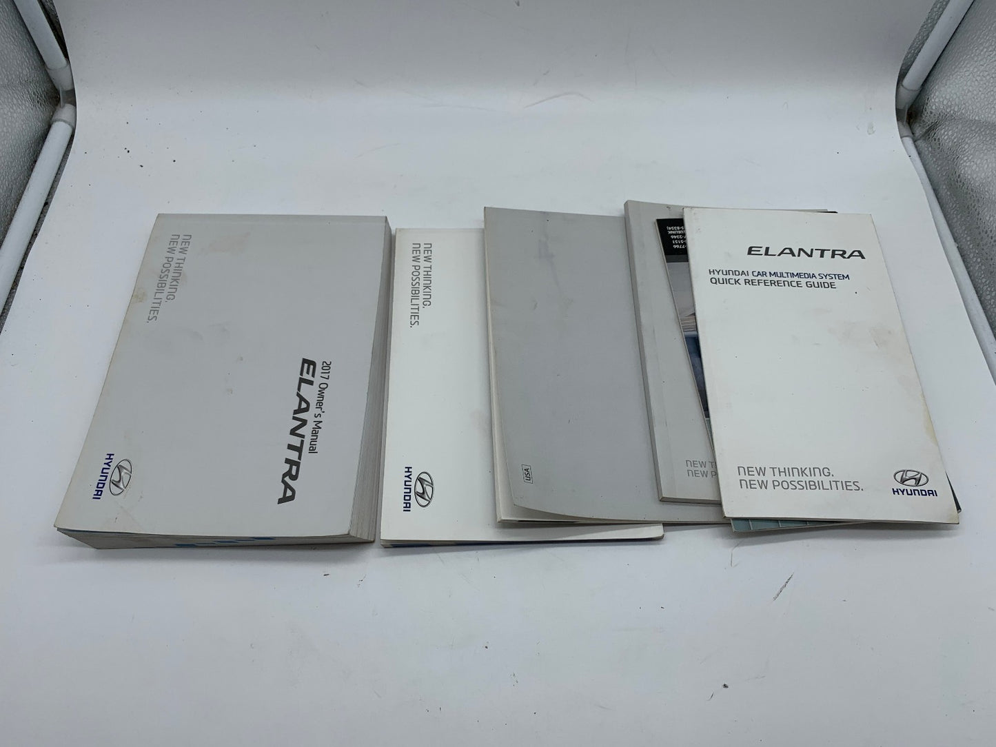2017 Hyundai Elantra Owners Manual Set OEM D03B14042