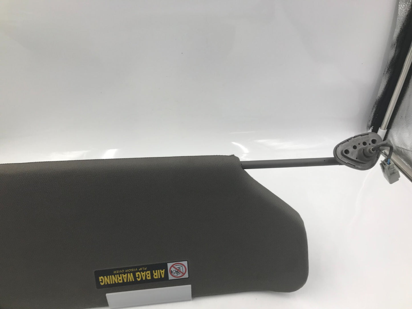 2006-2010 Honda Odyssey Driver Sun Visor Tan Illuminated OEM A03B31032