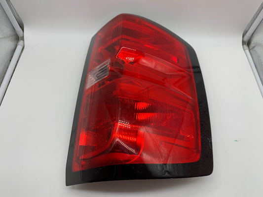 2014-2015 Chevrolet Silverado Passenger Side Tail Light Taillight OEM C03B33001