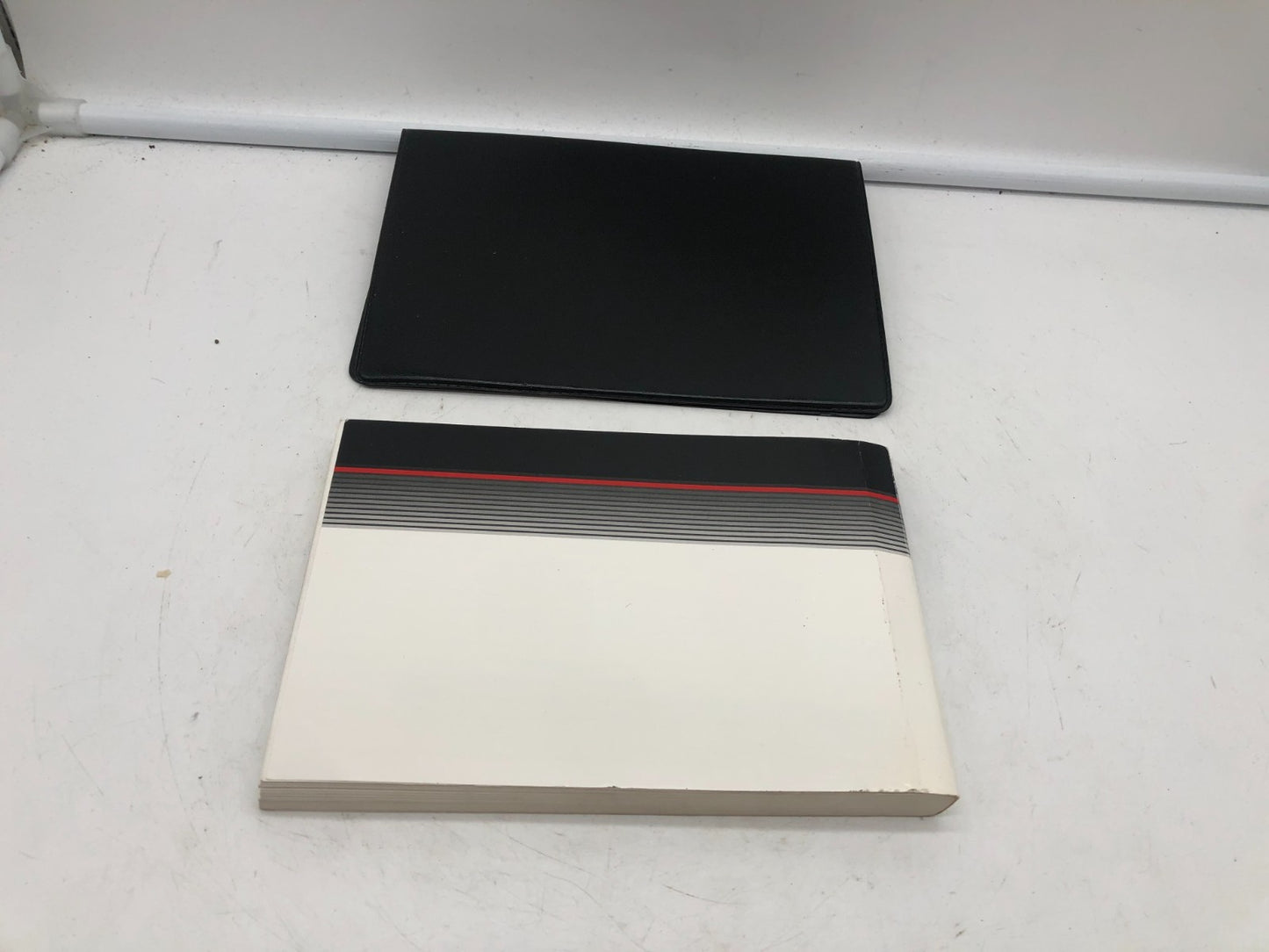 2003 Pontiac Vibe Owners Manual with Case OEM A01B02005