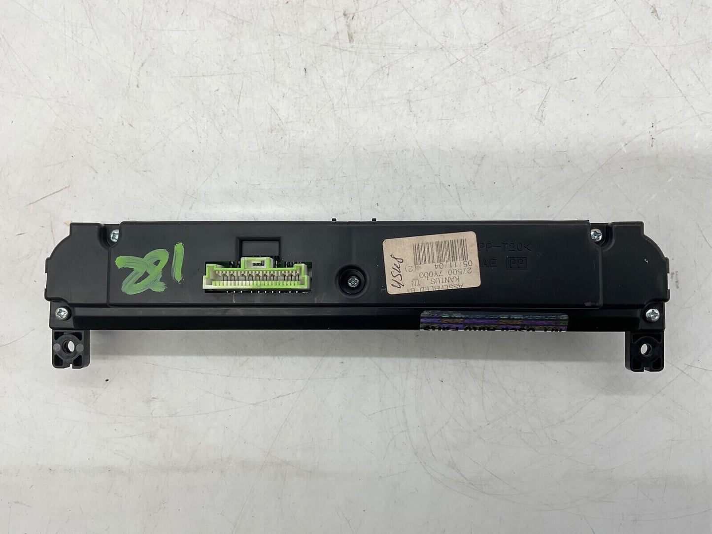 2004-2006 Nissan Maxima AC Heater Climate Control Unit OEM D01B70010