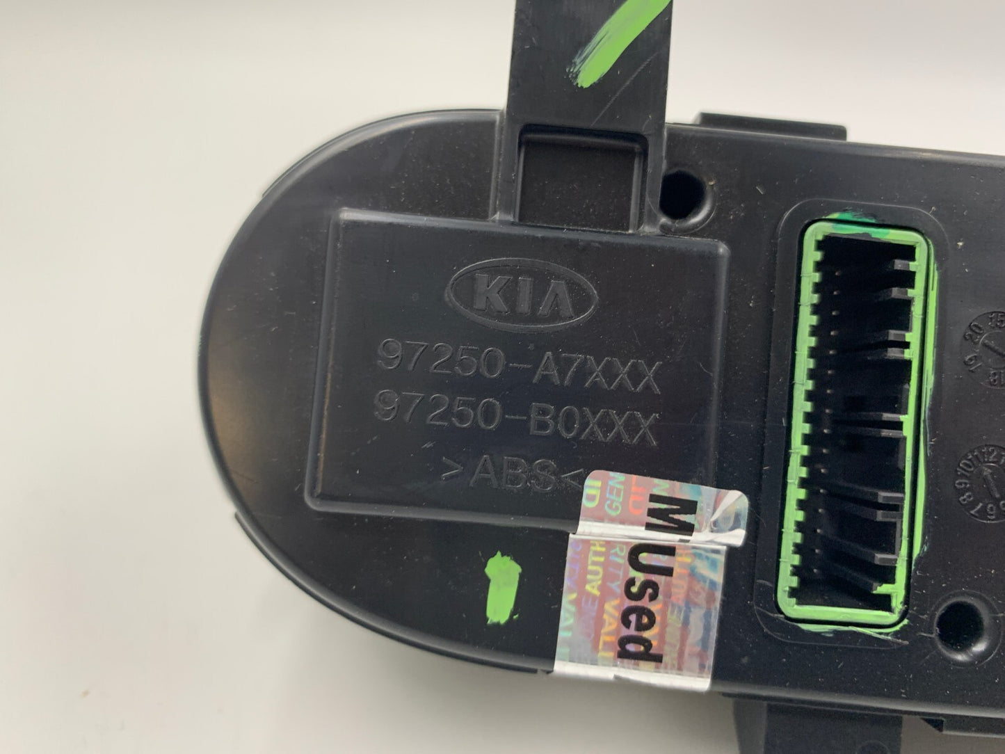 2017-2018 Kia Forte AC Heater Climate Control Unit OEM D04B65005