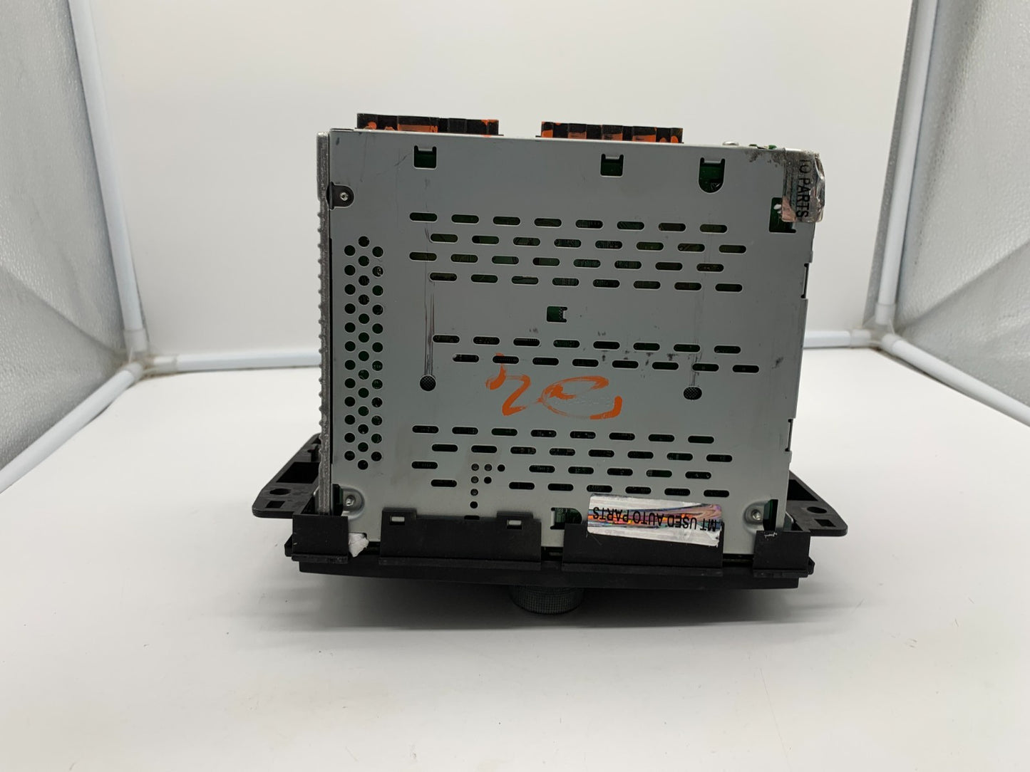 2009 Saturn Outlook AM FM CD Player Radio Receiver OEM 2599288