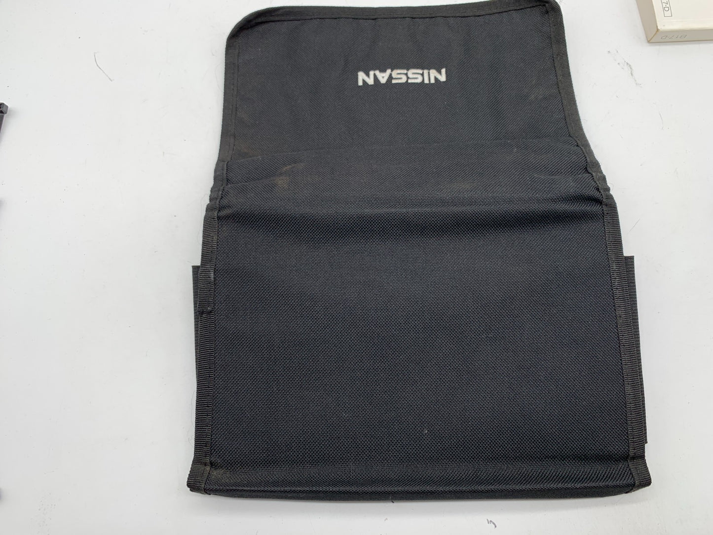 2015 Nissan Sentra Owners Manual Set with Case OEM C02B13064