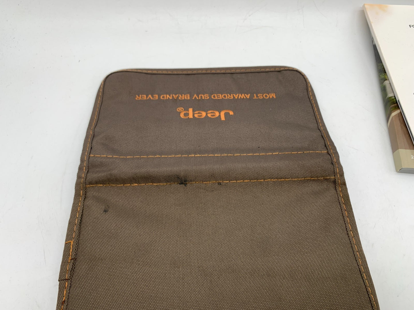 2016 Jeep Cherokee Owners Manual Set with Case OEM C02B01014