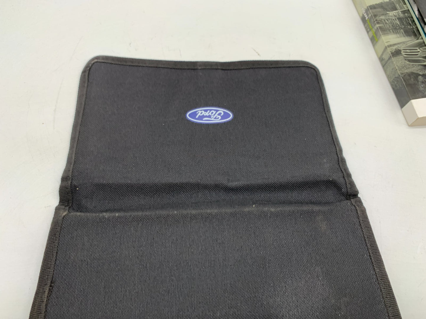 2019 Ford Escape Owners Manual Set with Case OEM B01B04003