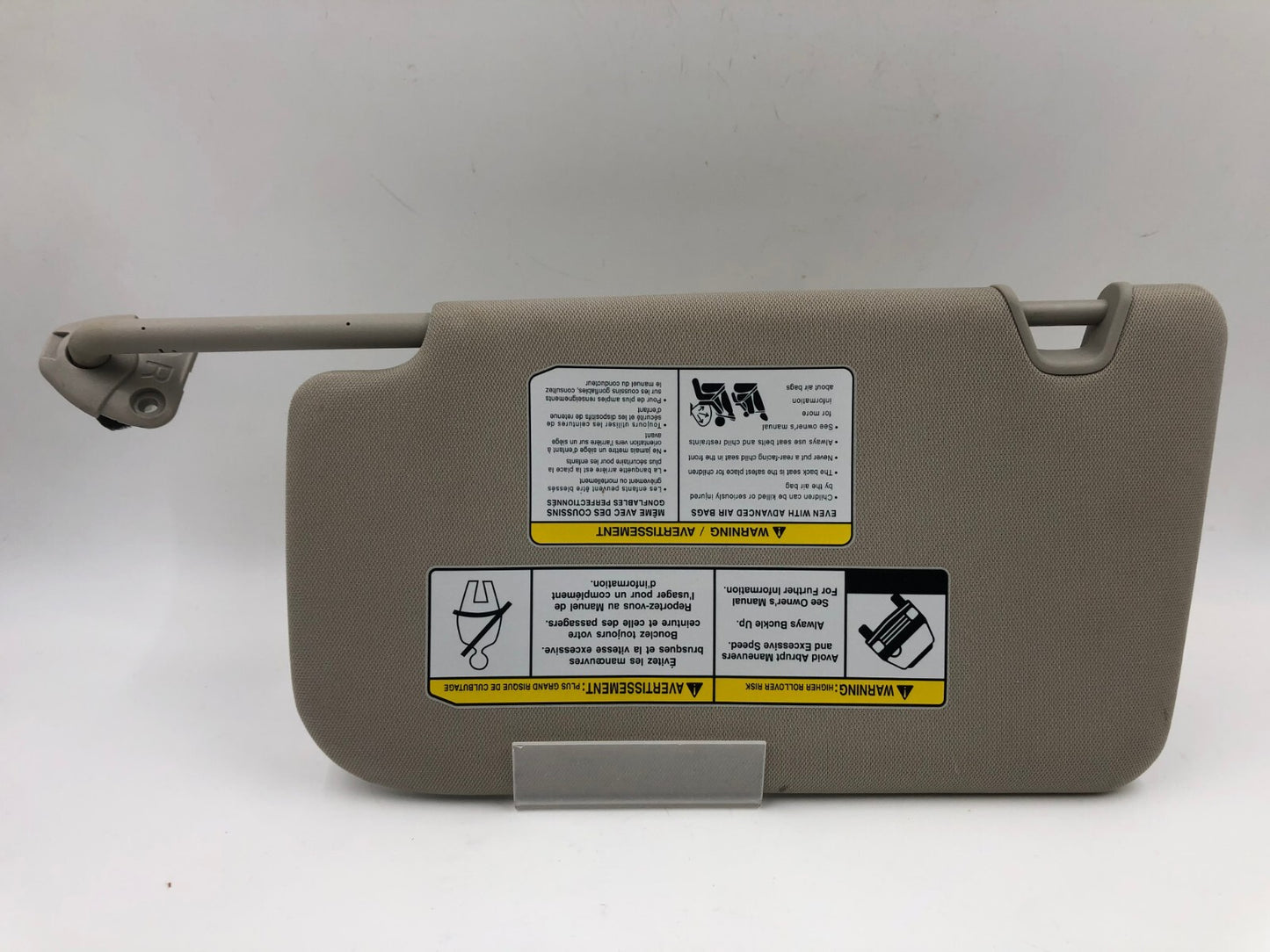 2014-2017 Nissan Rogue Passenger Sun Visor Gray Illuminated OEM C03B09085