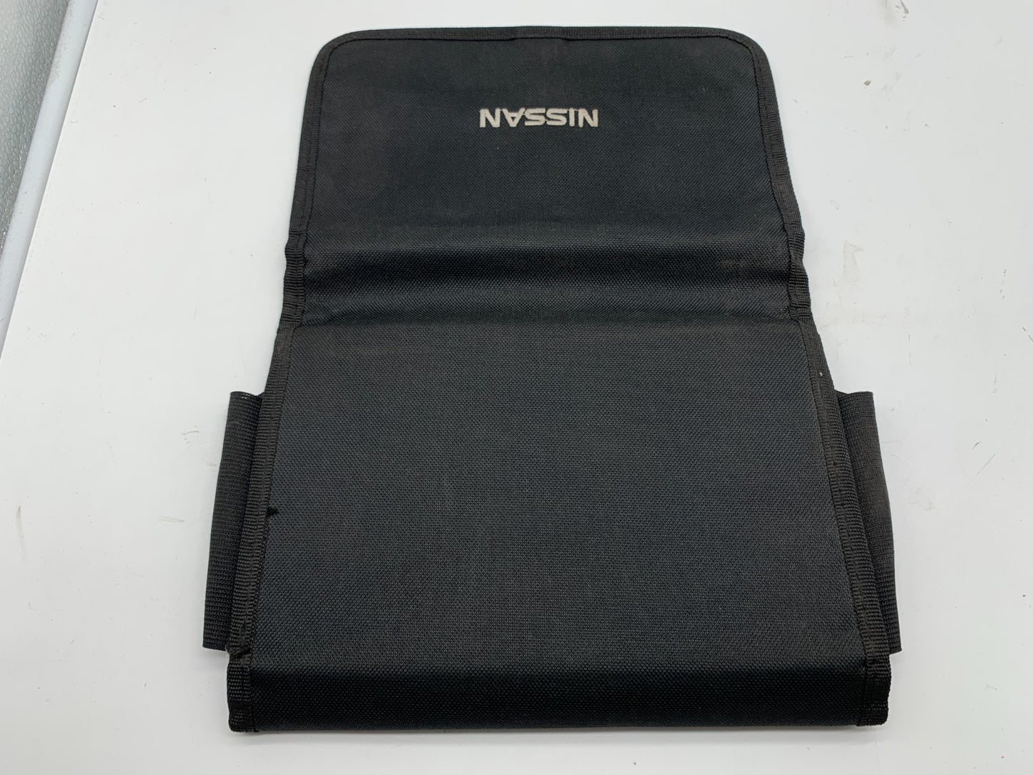 2015 Nissan Rogue Owners Manual Set with Case OEM A01B44007