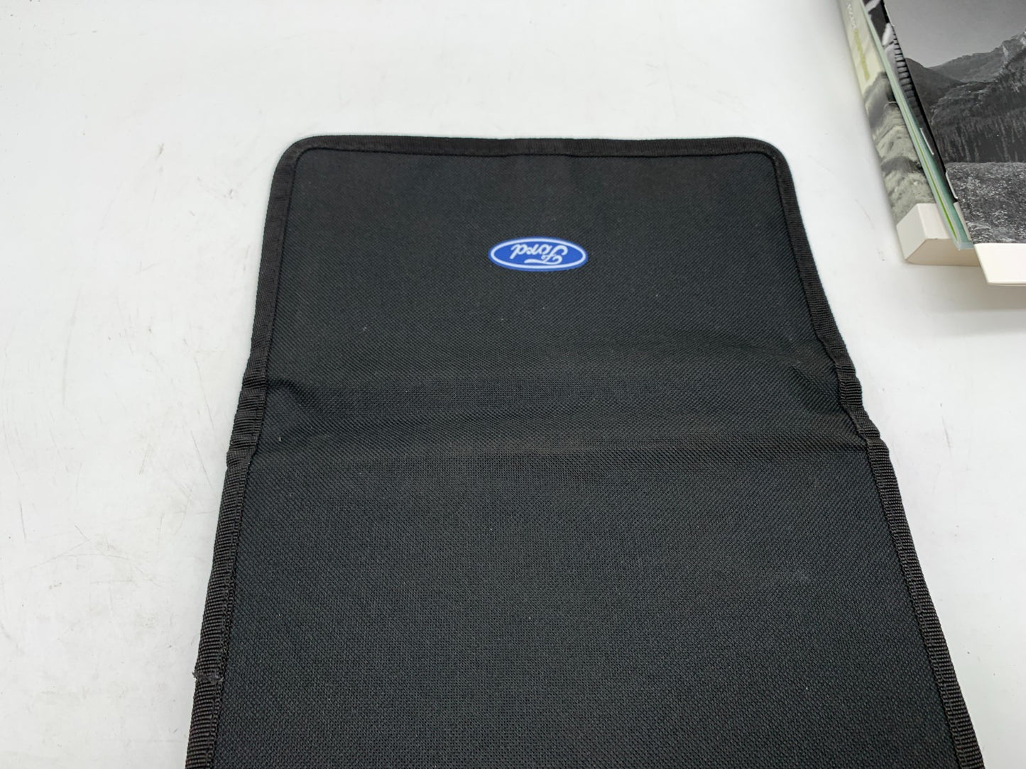 2020 Ford Escape Owners Manual Set with Case OEM C02B04005