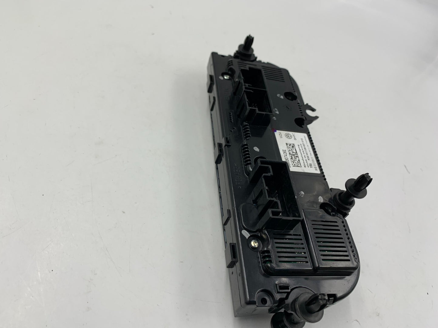 2017 Volkswagen Golf GTI AC Heater Climate Control Unit OEM C02B31041