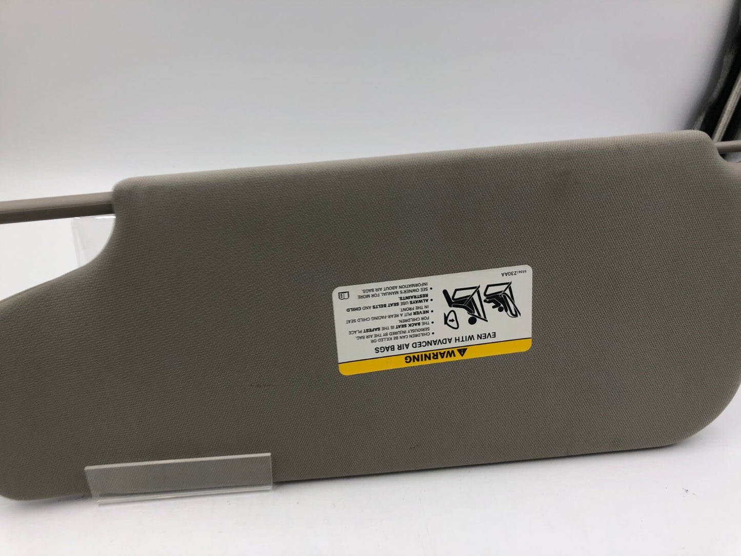 2006-2010 Jeep Commander Passenger Sun Visor Gray OEM B03B02021