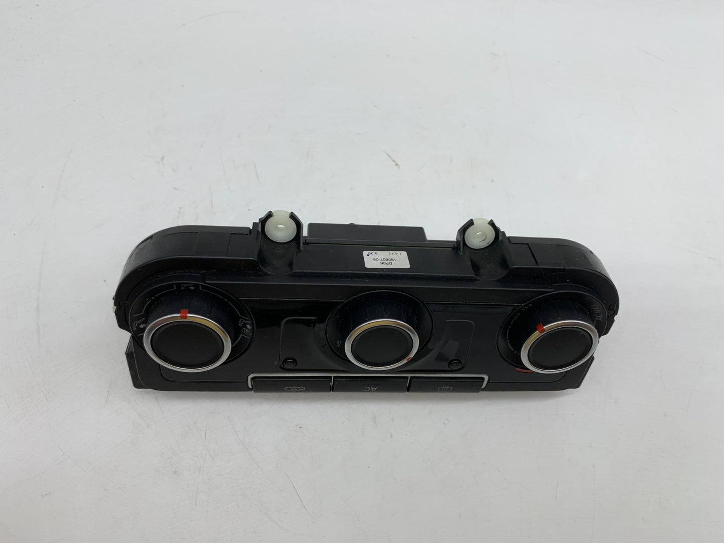 2010-2011 Volkswagen Tiguan AC Heater Climate Control Unit OEM D03B32006