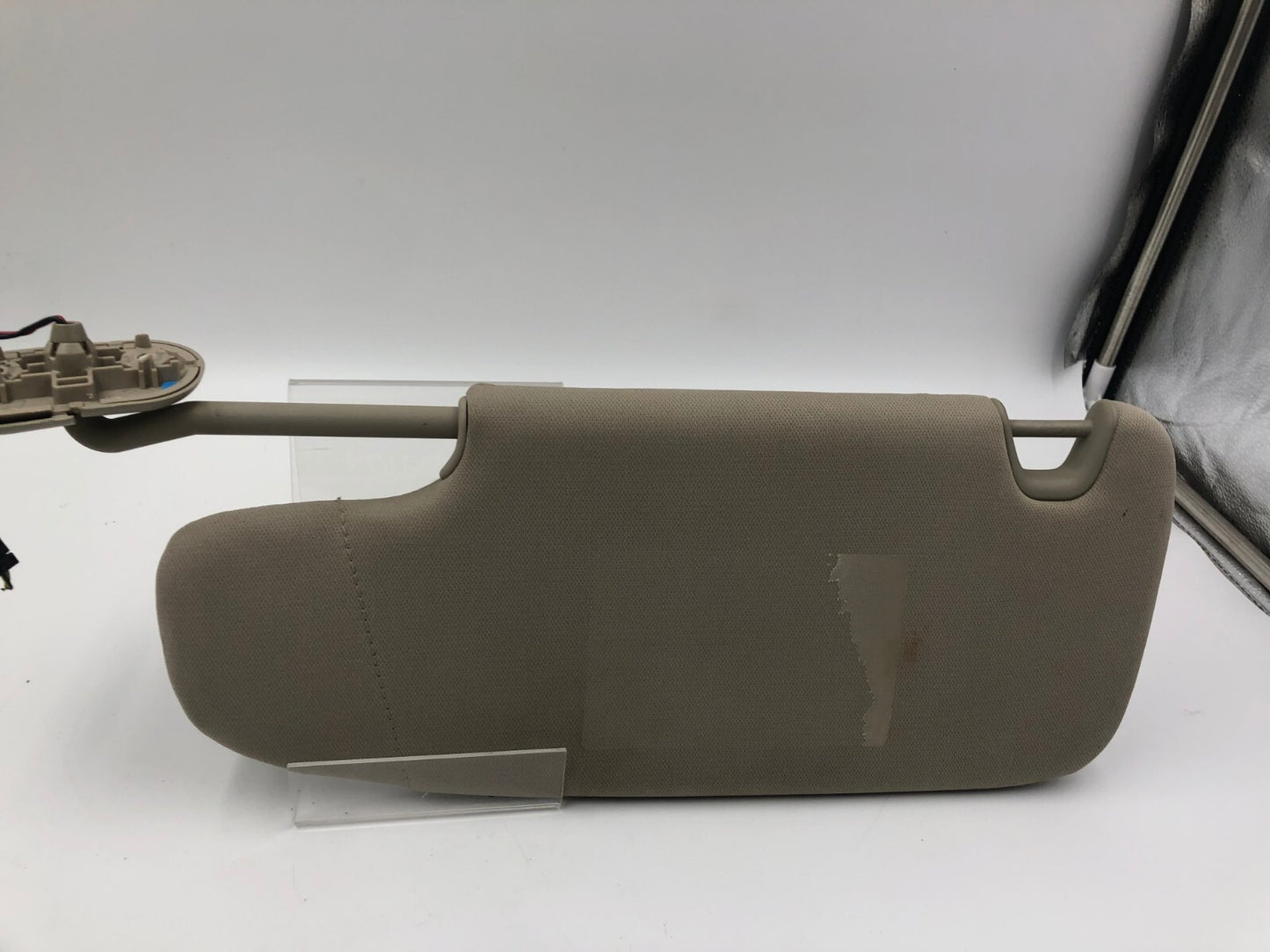 2006 Lincoln Zephyr Passenger Sun Visor Beige Illuminated OEM B04B42030
