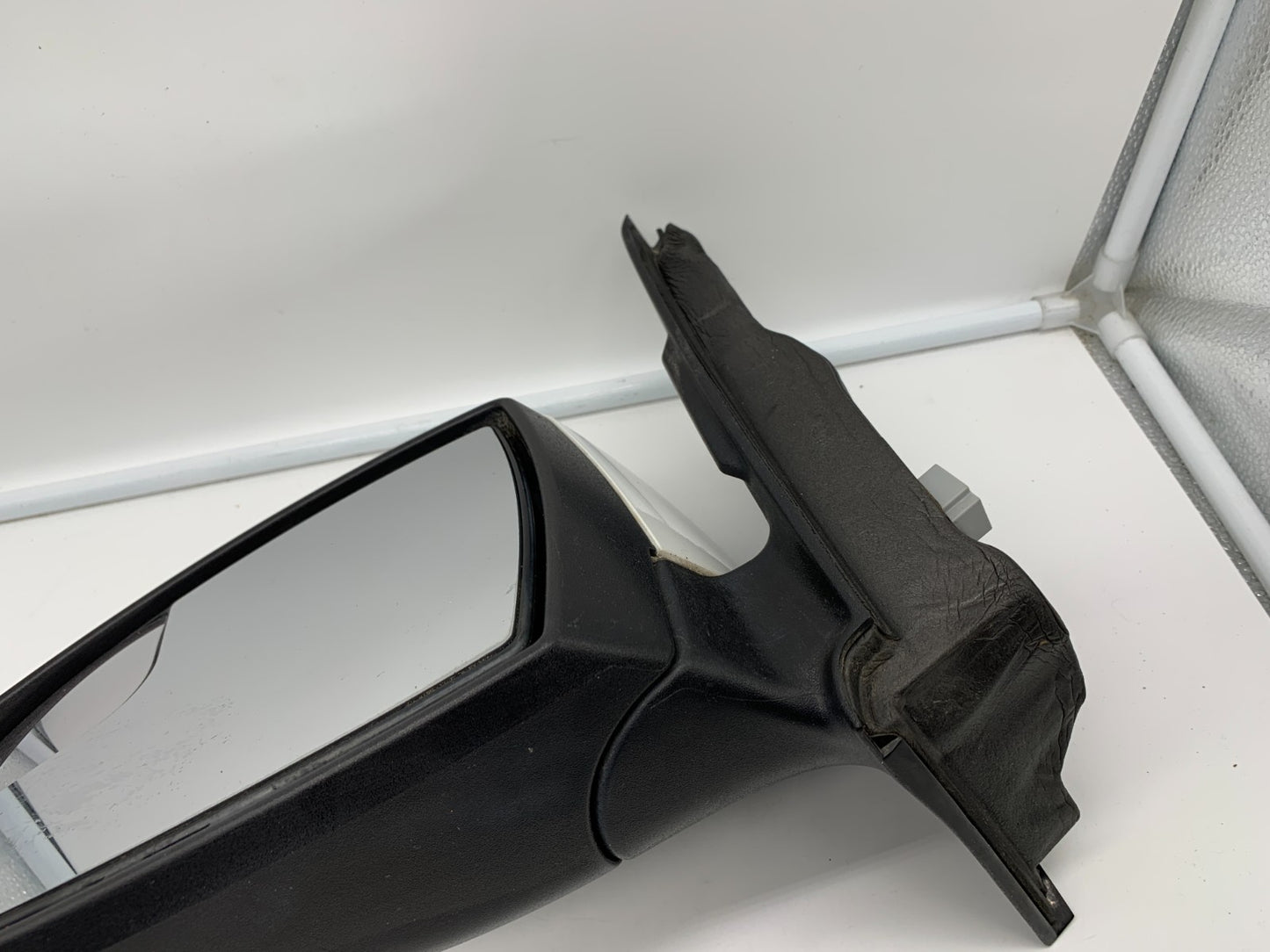 2013-2016 Ford Escape Driver Side View Power Door Mirror White OEM C02B14051